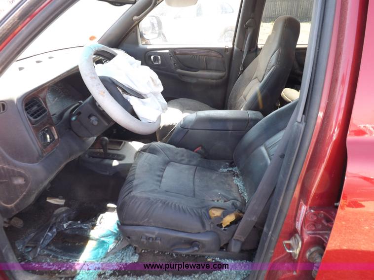 image for item J6931 2000 Dodge Durango SLT SUV