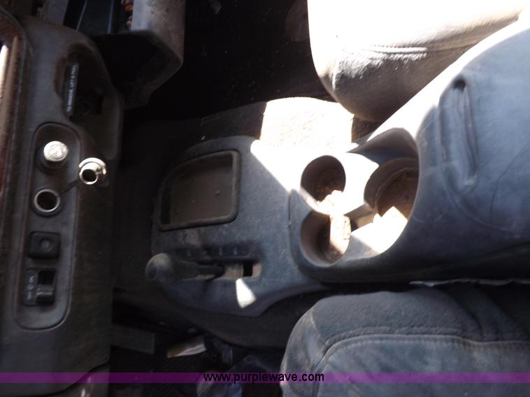 image for item J6931 2000 Dodge Durango SLT SUV