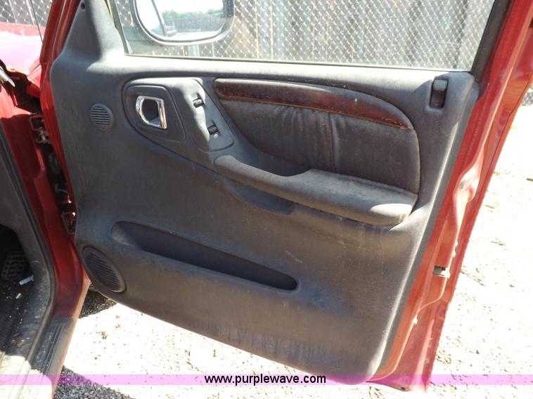 image for item J6931 2000 Dodge Durango SLT SUV