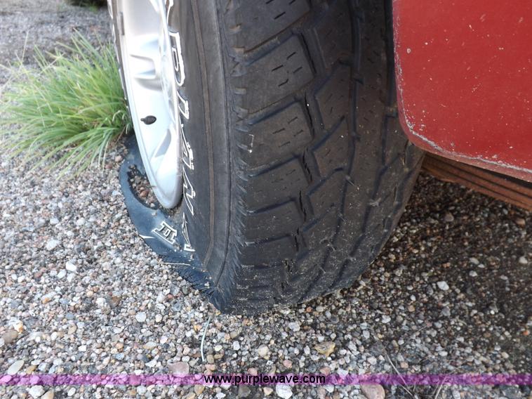 image for item J6931 2000 Dodge Durango SLT SUV