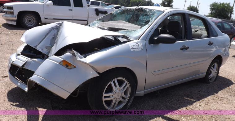 image for item J6933 2004 Ford Focus SE