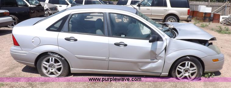 image for item J6933 2004 Ford Focus SE