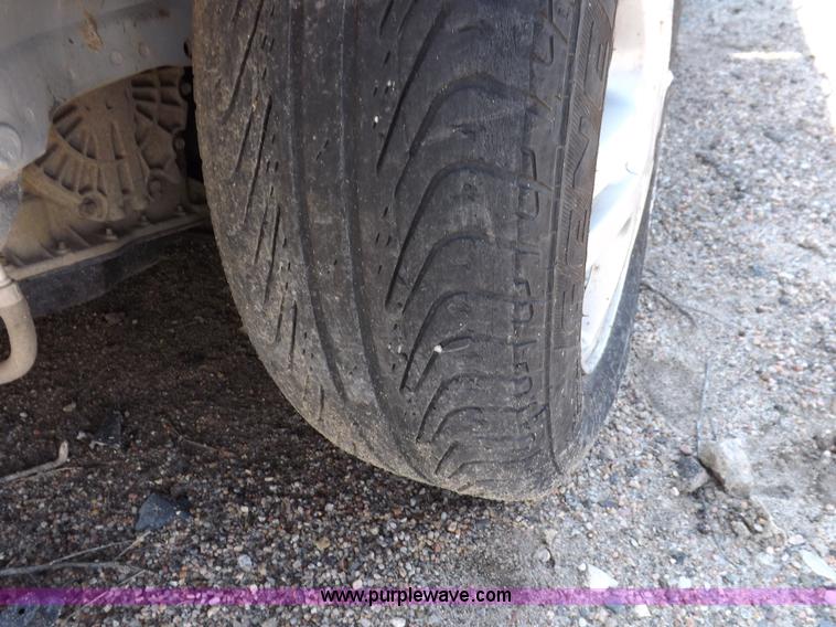 image for item J6933 2004 Ford Focus SE