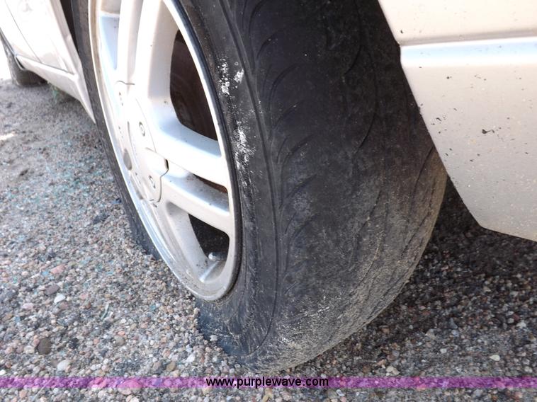 image for item J6933 2004 Ford Focus SE