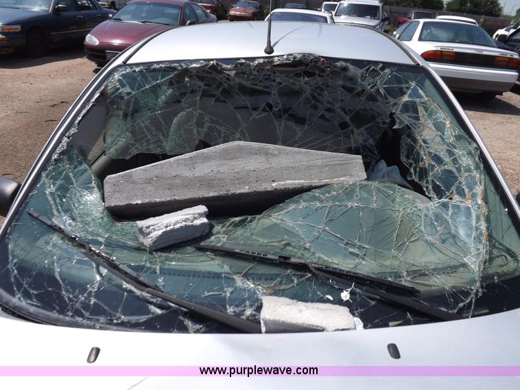 image for item J6933 2004 Ford Focus SE