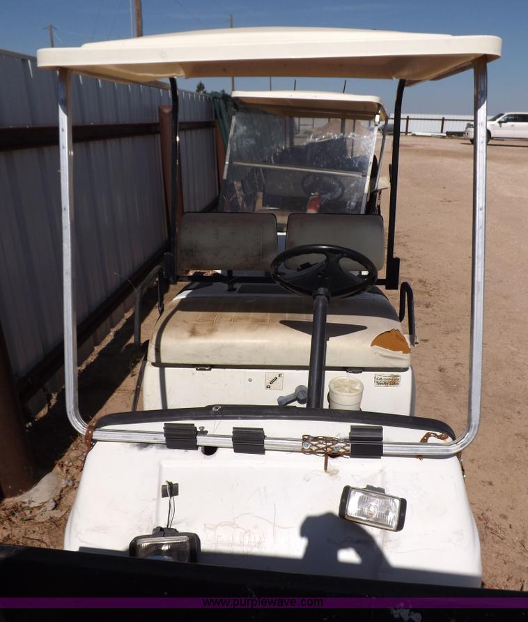 image for item J6955 1998 Yamaha G16E golf cart