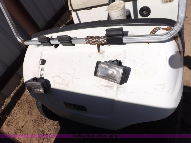 image for item J6955 1998 Yamaha G16E golf cart