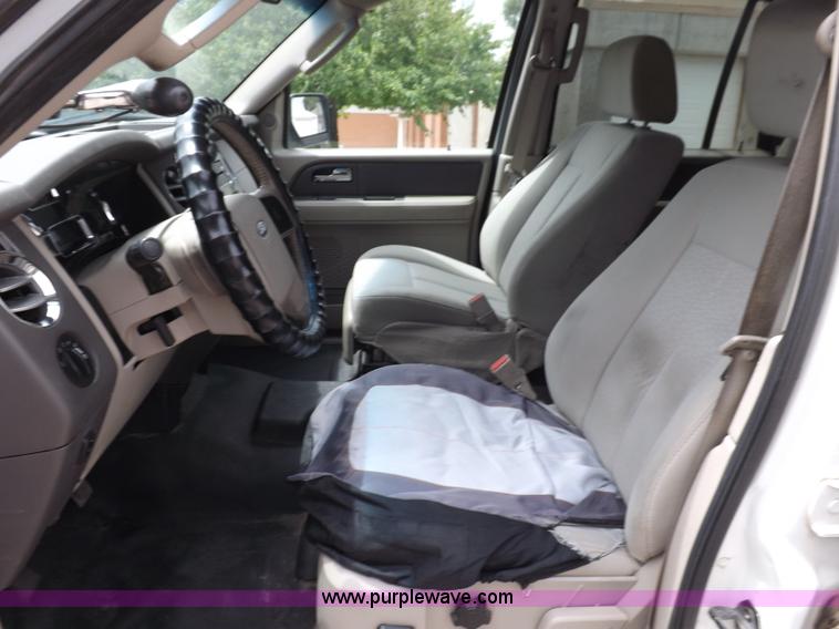 image for item J6987 2008 Ford Expedition XLT SUV
