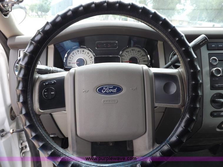 image for item J6987 2008 Ford Expedition XLT SUV