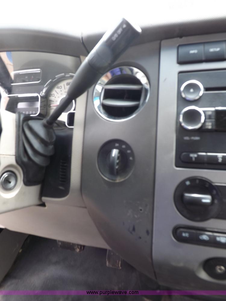 image for item J6987 2008 Ford Expedition XLT SUV