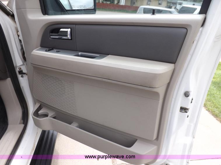 image for item J6987 2008 Ford Expedition XLT SUV