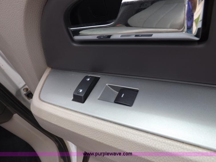 image for item J6987 2008 Ford Expedition XLT SUV