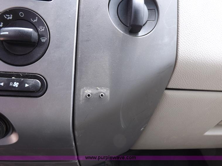 image for item J6987 2008 Ford Expedition XLT SUV