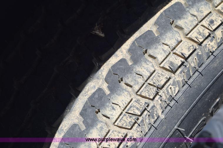 image for item J7919 2010 Haulmark enclosed cargo trailer