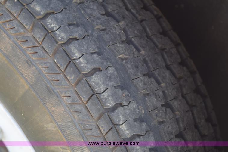 image for item J7919 2010 Haulmark enclosed cargo trailer