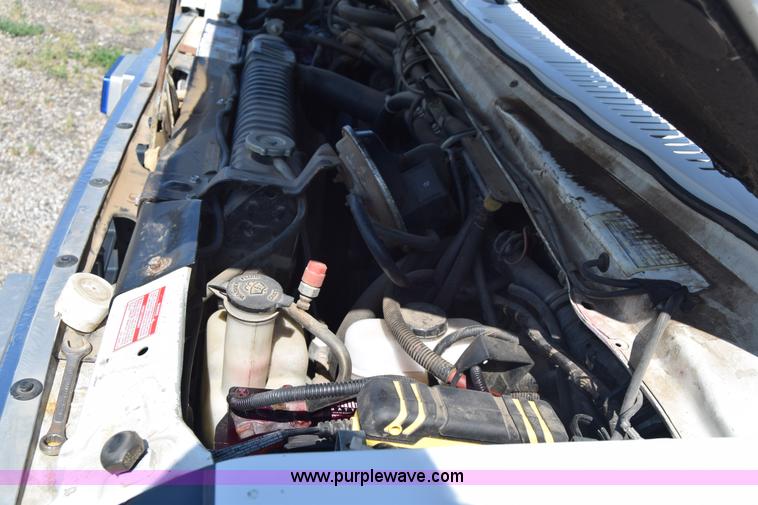 image for item J7920 1991 Ford Econoline E350 ambulance