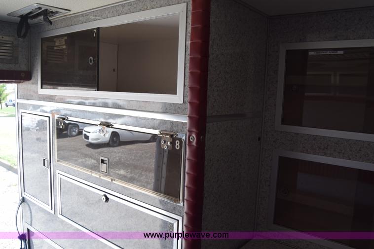 image for item J7920 1991 Ford Econoline E350 ambulance