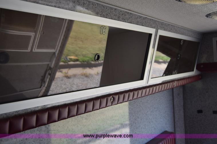 image for item J7920 1991 Ford Econoline E350 ambulance