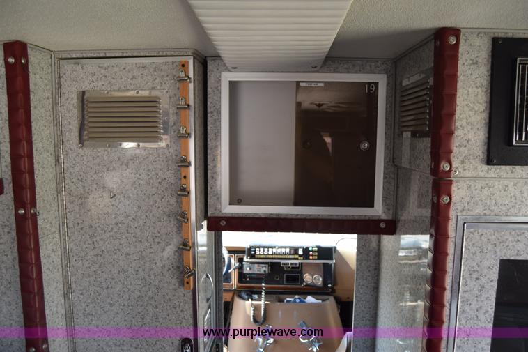 image for item J7920 1991 Ford Econoline E350 ambulance