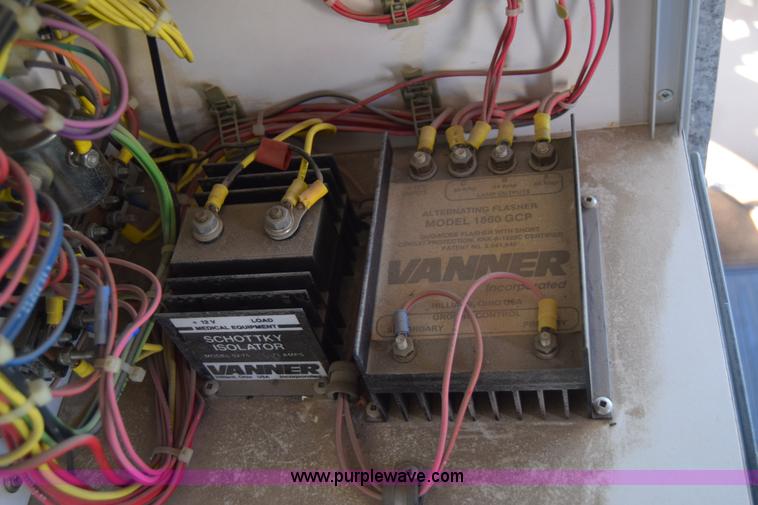 image for item J7920 1991 Ford Econoline E350 ambulance