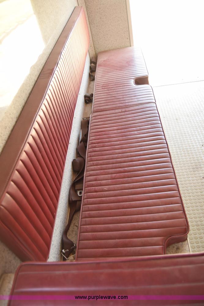 image for item J7920 1991 Ford Econoline E350 ambulance