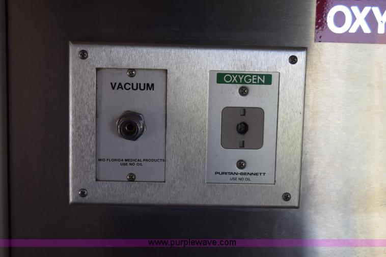 image for item J7920 1991 Ford Econoline E350 ambulance