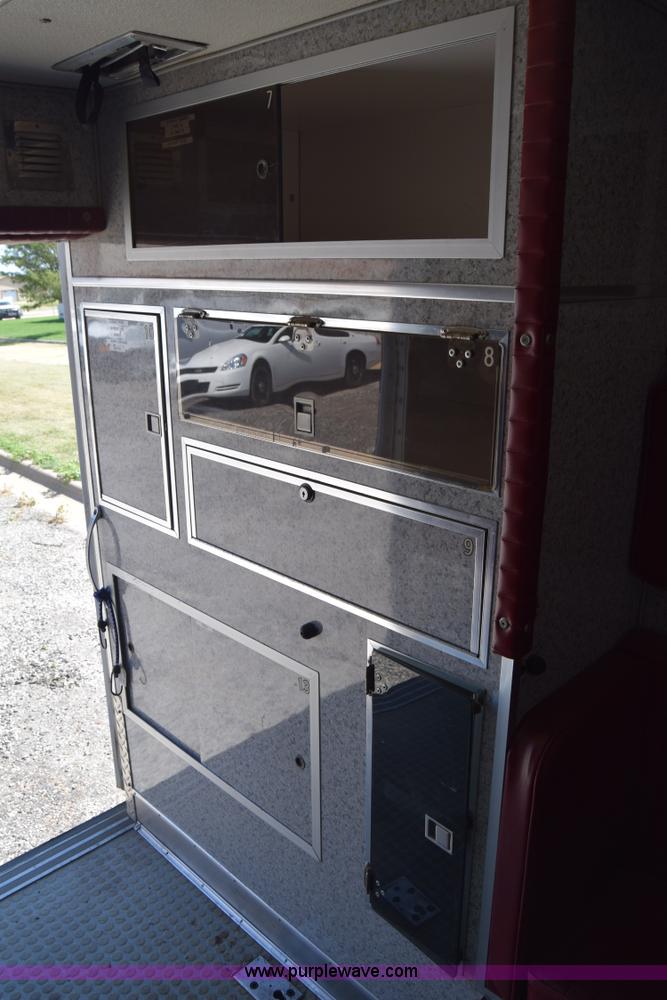 image for item J7920 1991 Ford Econoline E350 ambulance