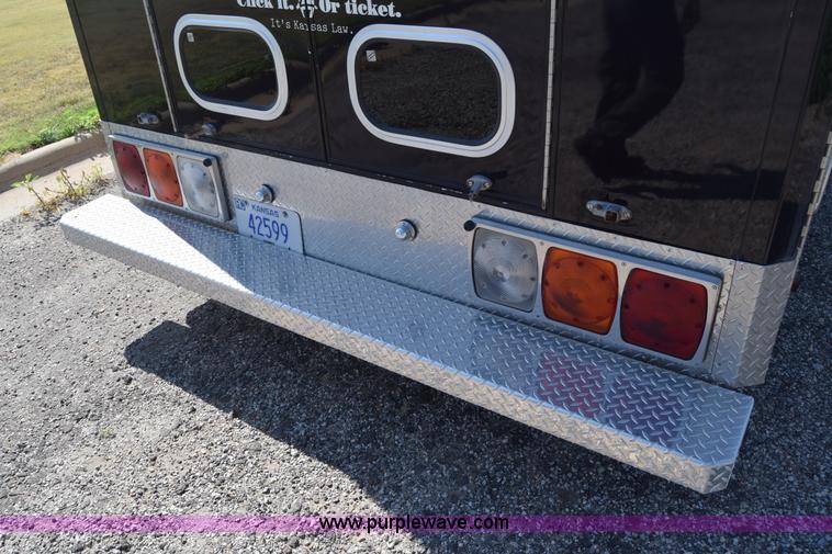 image for item J7920 1991 Ford Econoline E350 ambulance