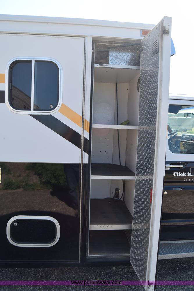 image for item J7920 1991 Ford Econoline E350 ambulance