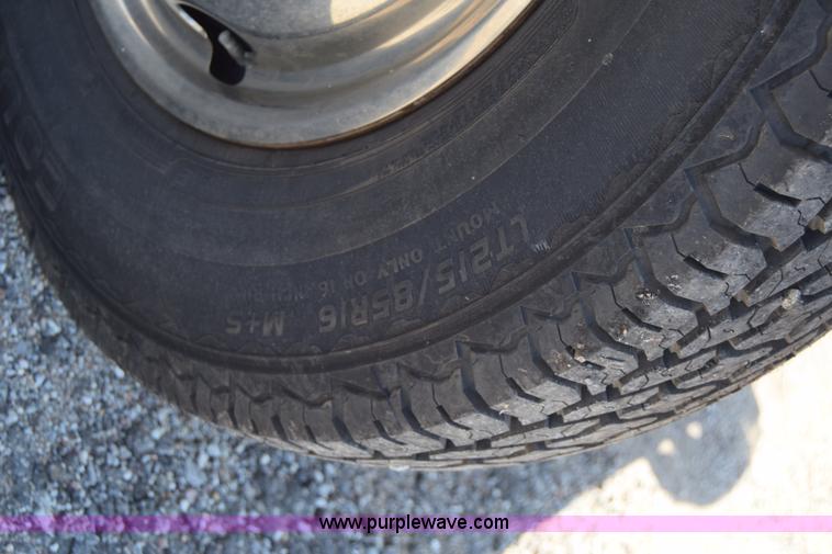 image for item J7920 1991 Ford Econoline E350 ambulance