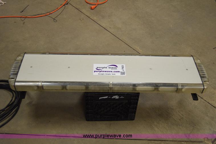 image for item J7923 Whelen light bar