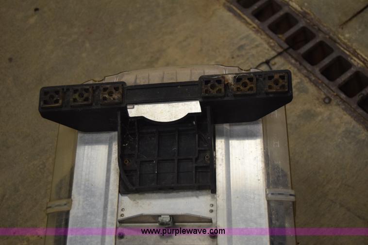 image for item J7923 Whelen light bar