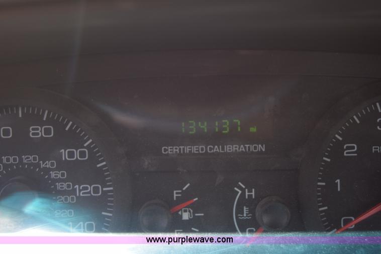 image for item J7925 2006 Ford Crown Victoria Police Interceptor