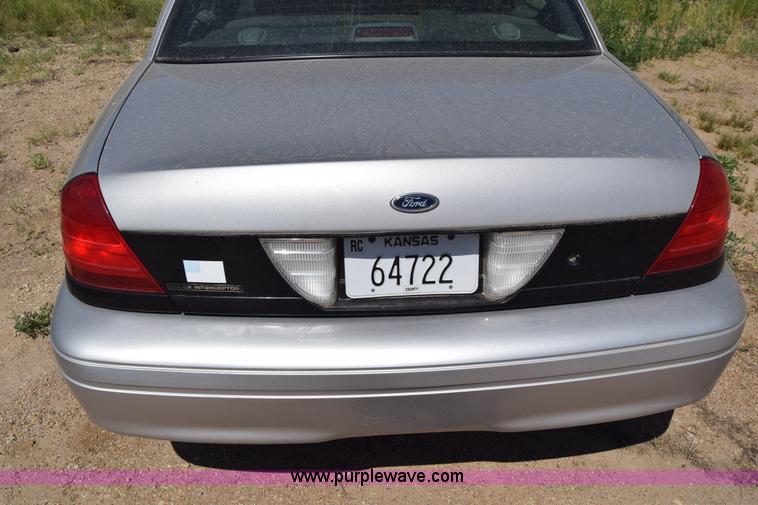 image for item J7925 2006 Ford Crown Victoria Police Interceptor