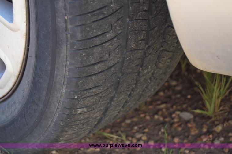 image for item J7925 2006 Ford Crown Victoria Police Interceptor