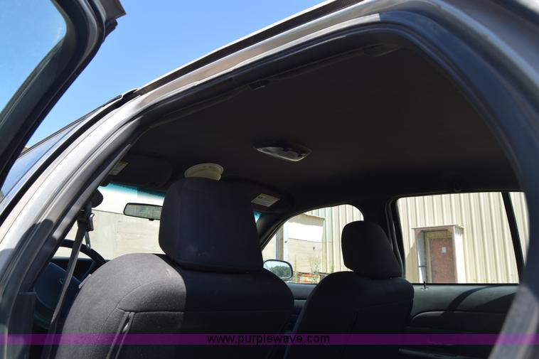 image for item J7925 2006 Ford Crown Victoria Police Interceptor