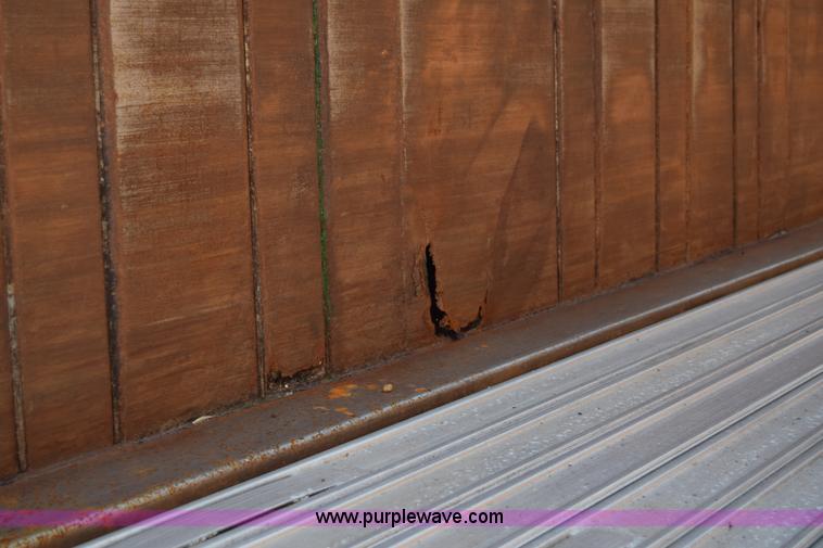 image for item J7926 2006 Wilkens  walking floor trailer