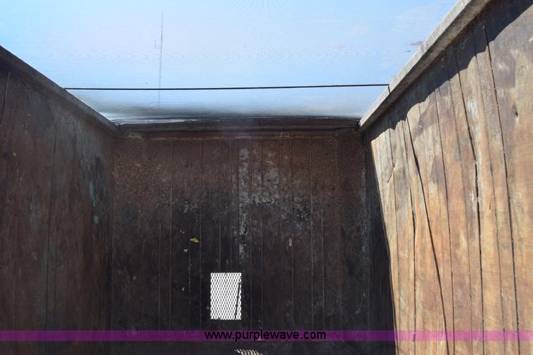 image for item J7926 2006 Wilkens  walking floor trailer