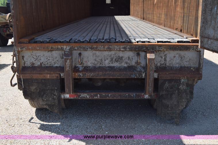 image for item J7926 2006 Wilkens  walking floor trailer