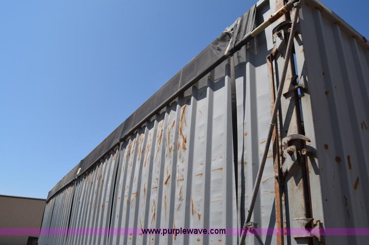 image for item J7926 2006 Wilkens  walking floor trailer