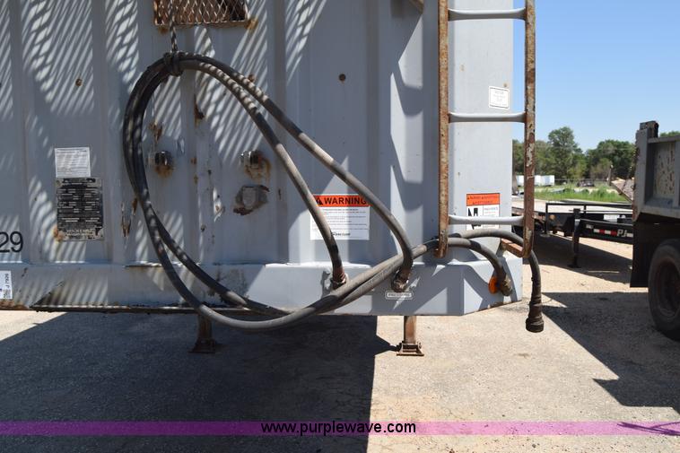 image for item J7926 2006 Wilkens  walking floor trailer