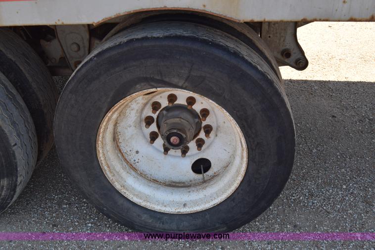 image for item J7926 2006 Wilkens  walking floor trailer