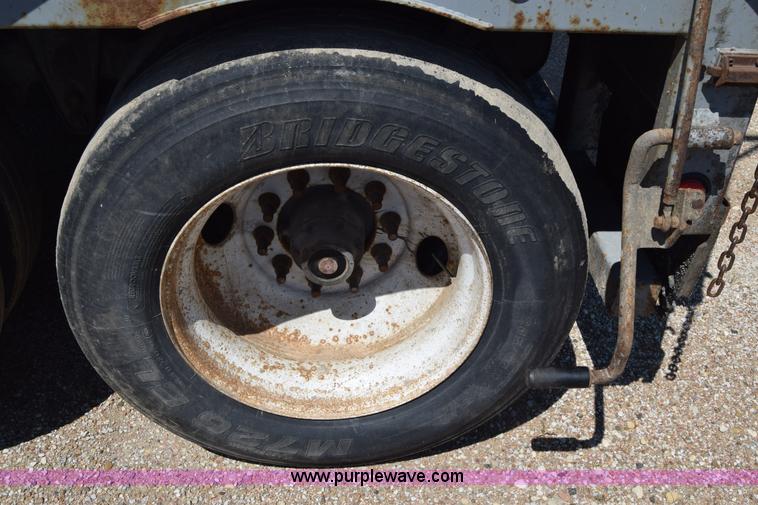 image for item J7926 2006 Wilkens  walking floor trailer