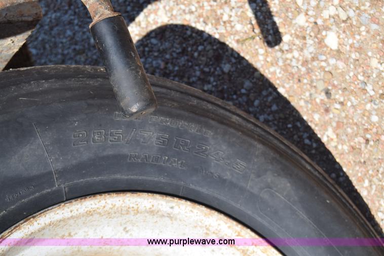 image for item J7926 2006 Wilkens  walking floor trailer