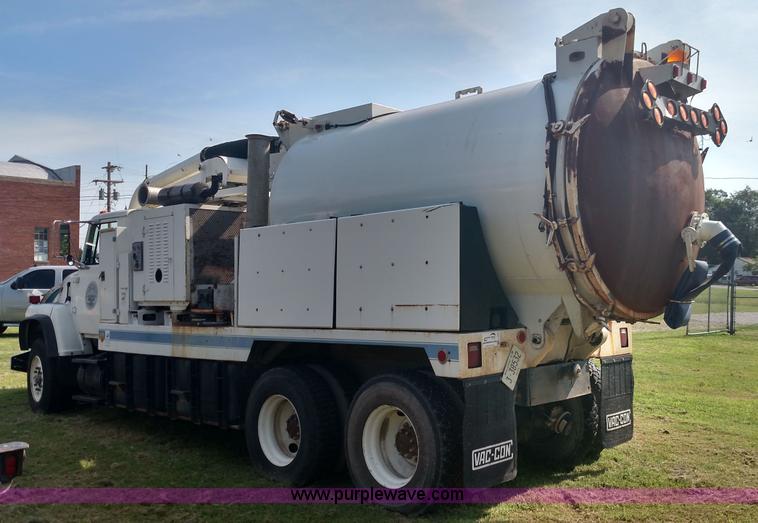 image for item K1020 1994 Ford L8000 vacuum truck
