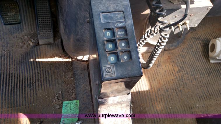 image for item K1020 1994 Ford L8000 vacuum truck