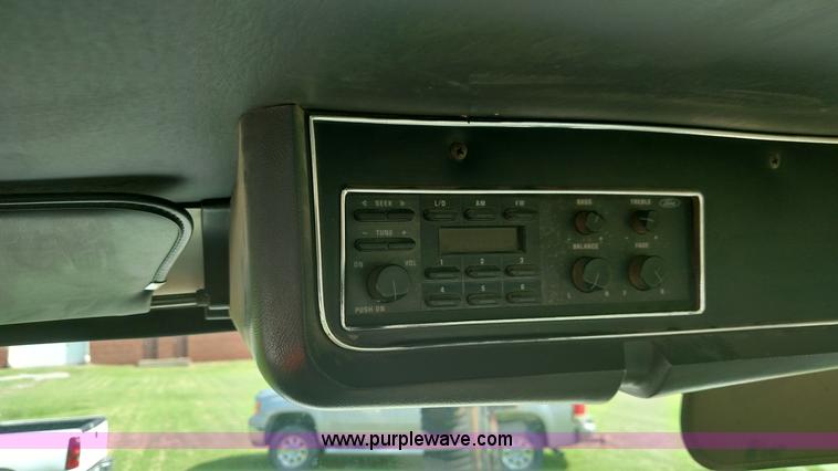 image for item K1020 1994 Ford L8000 vacuum truck