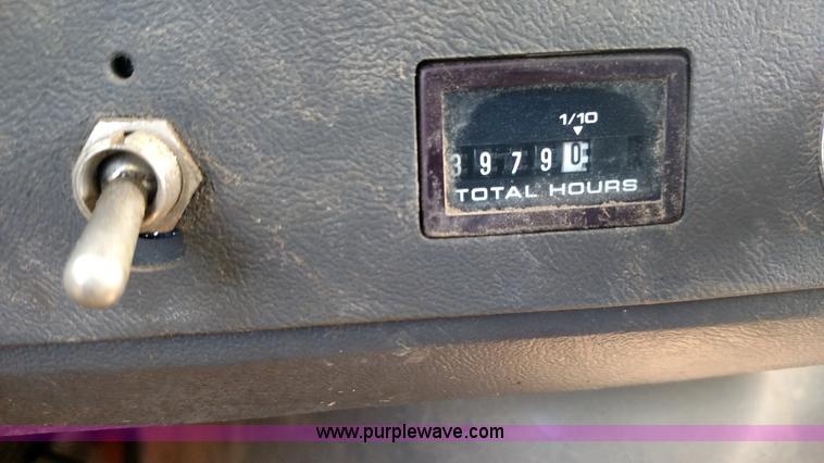 image for item K1020 1994 Ford L8000 vacuum truck