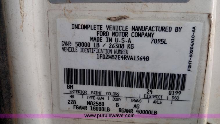 image for item K1020 1994 Ford L8000 vacuum truck