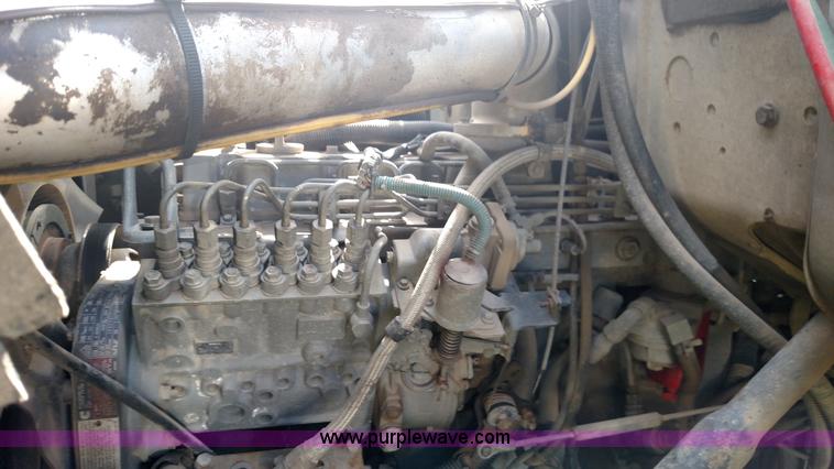 image for item K1020 1994 Ford L8000 vacuum truck